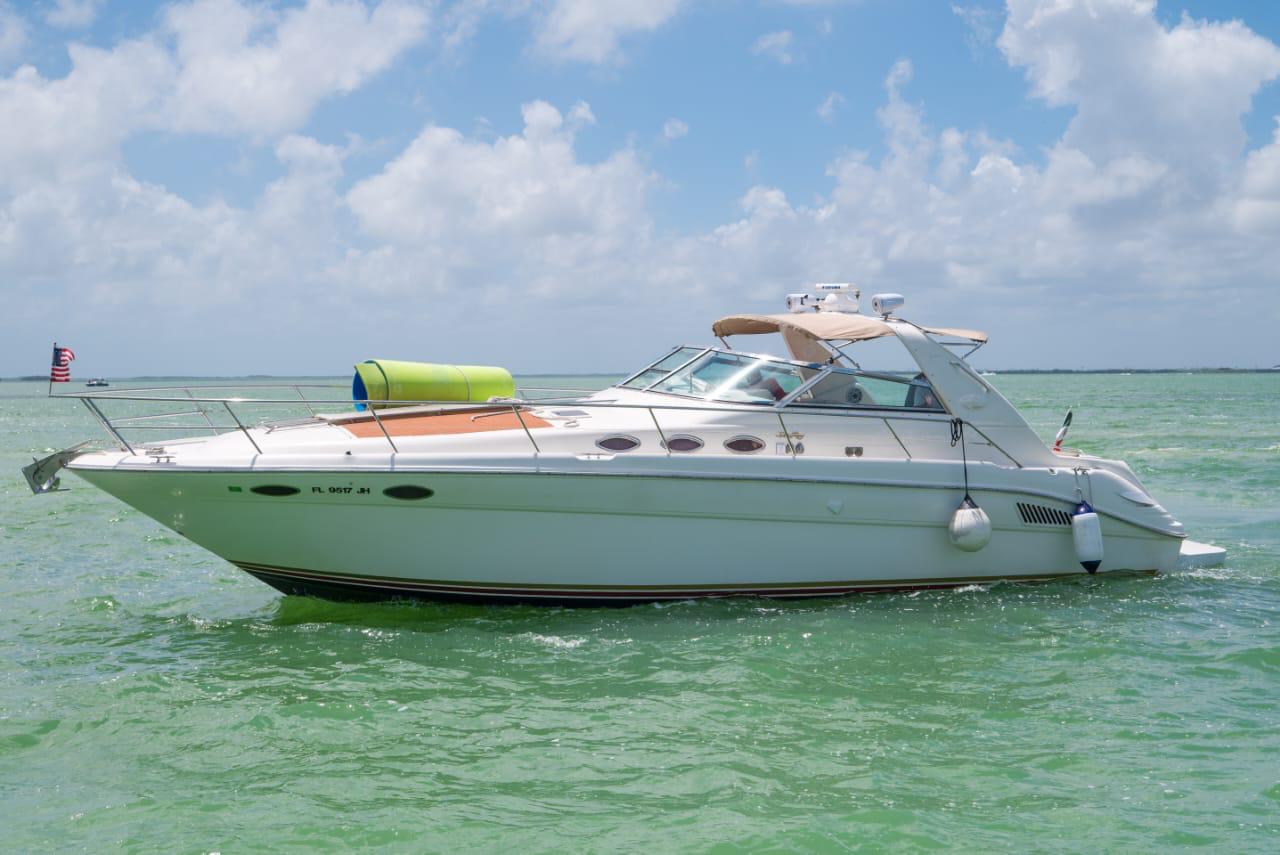 Yacht 1